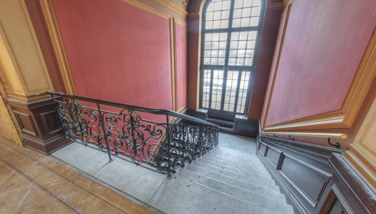 Villa Woodstock Treppenfenster