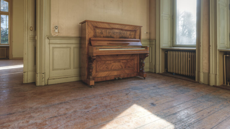 Villa Woodstock Raum mit Klavier