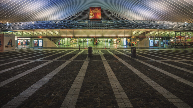 Lüttich Bahnhof bei Nacht
