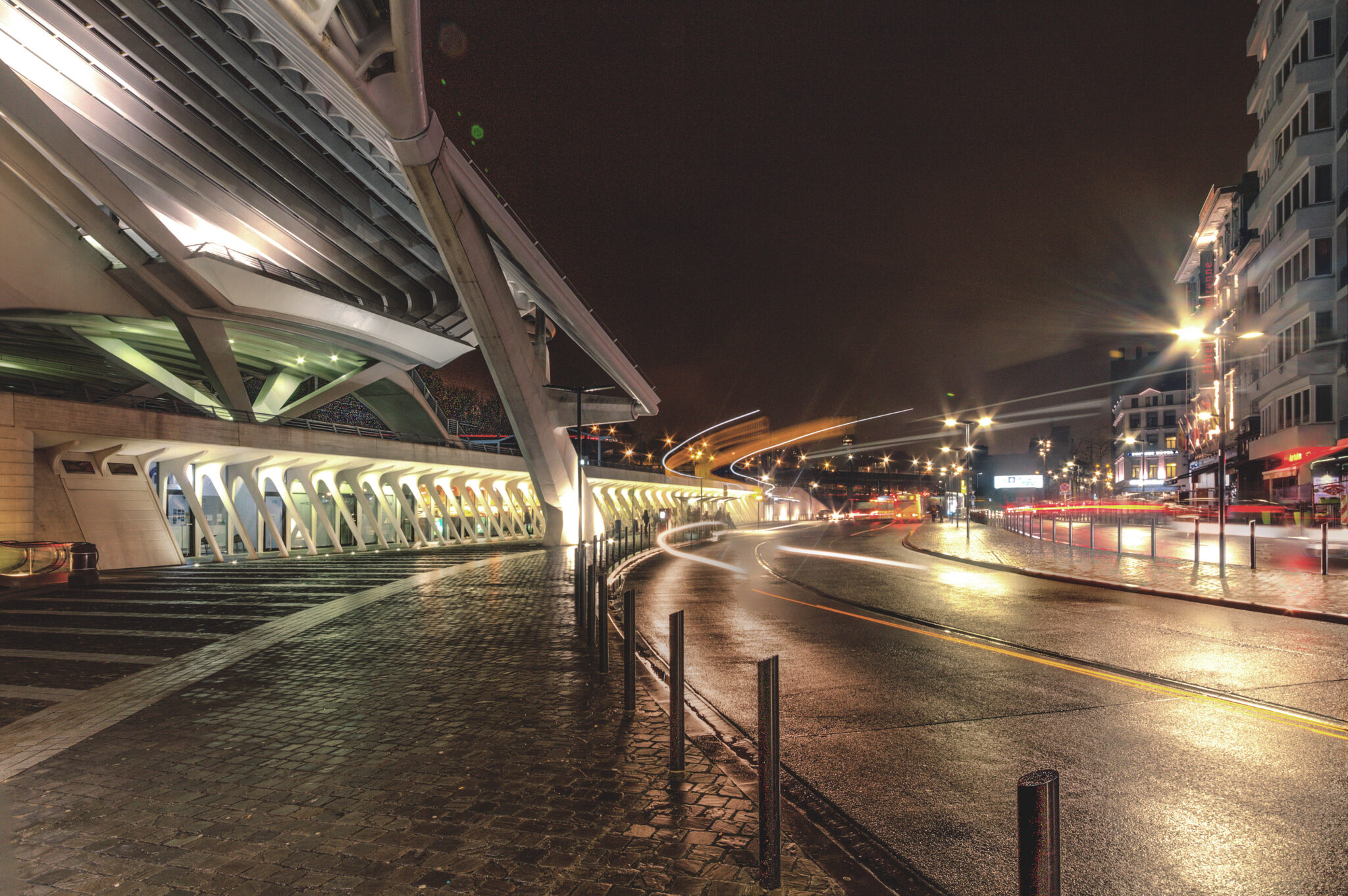 Lüttich Bahnhof bei Nacht
