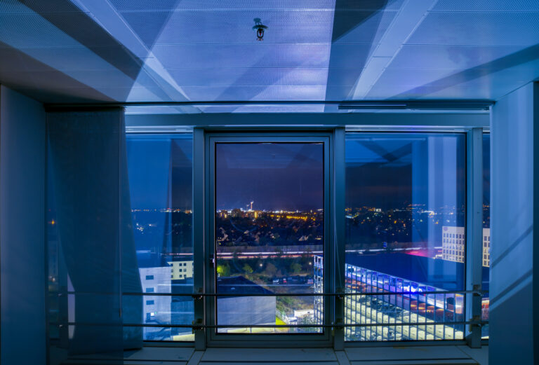 Ghost Tower Innenraum mit Fenster