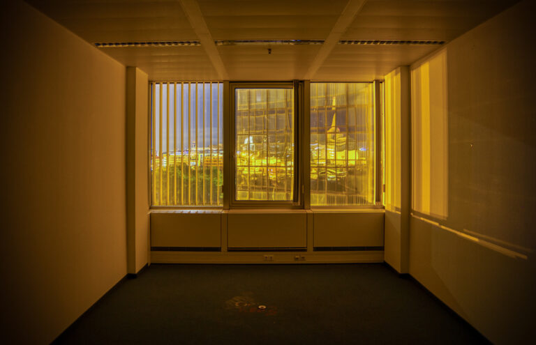 Ghost Tower leeres Büro