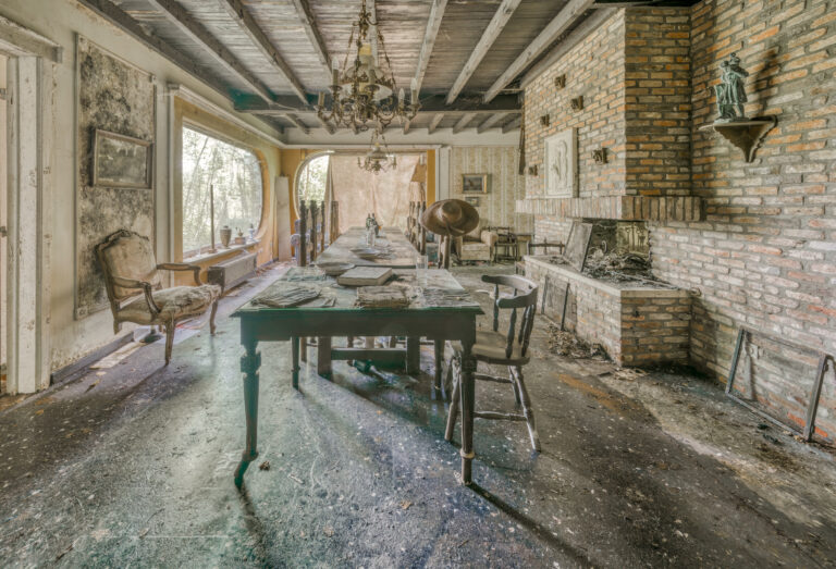 Maison Limmi Esszimmer mit Kamin