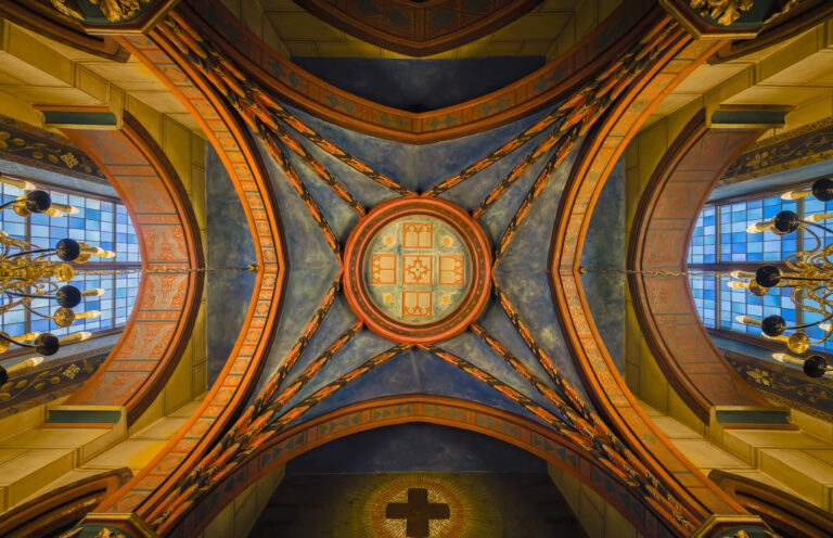 Marienbasilika Kevelaer Gewölbe mit Kreuz