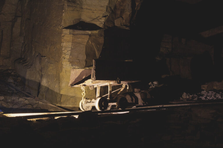 Indiana Jones, Felswandlore