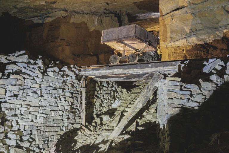 Indiana Jones, Trockenmauer