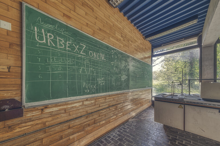 Biotech, Wandtafel