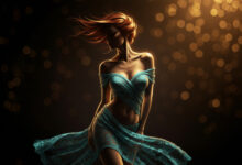 Eine anmutige Frau in blauer Spitze vor goldenen Lichtern.